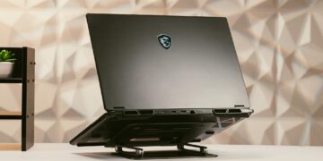 MSI RA MẮT STEALTH 18 HX AI: LAPTOP GAMING 18-INCH MỎNG NHẸ NHẤT THẾ GIỚI, SỨC MẠNH VƯỢT TRỘI