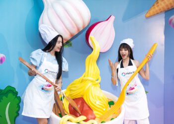 Giới trẻ tại TP. Hồ Chí Minh xếp hàng trải nghiệm Quán Meta AI – Nơi món ăn AI bước ra đời thực