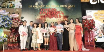 Dàn diễn viên Thiên Đường Máu xuất hiện rạng rỡ trên thảm đỏ