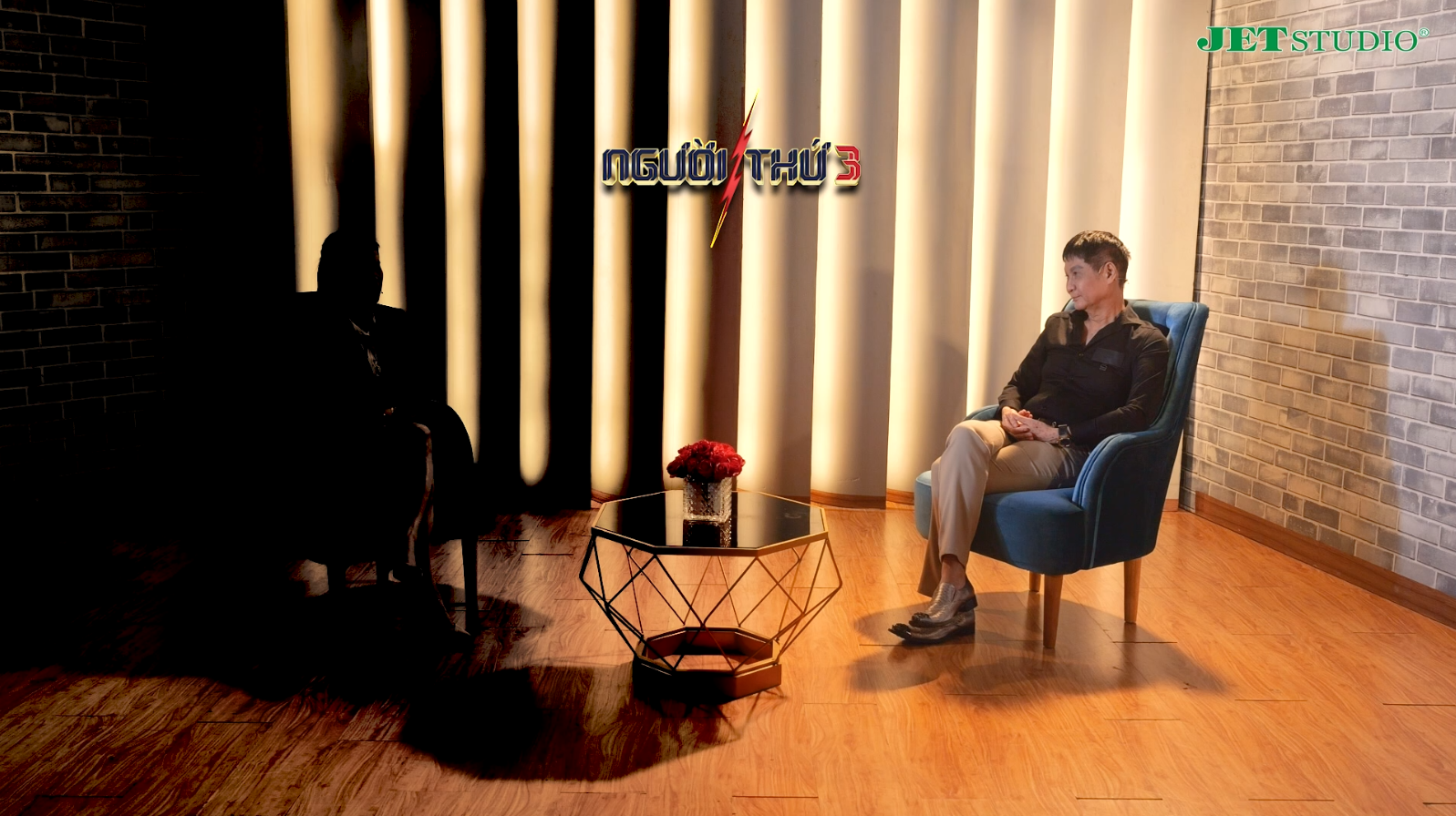 Người Thứ 3: Người phụ nữ bị đạo diễn Lê Hoàng nói thẳng: “Em quá ngu si”