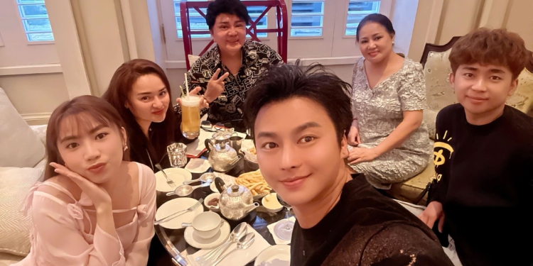 Khán giả nghi vấn Võ Minh Lâm có tình cảm với Châu Ngọc Tiên con gái nghệ sĩ cải lương Châu Thanh