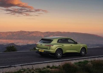 Nền tảng sạc 400kW và âm hưởng nhạc cụ thực trên Bentley Torcal: Cuộc cách mạng điện hóa của xe siêu sang Anh quốc