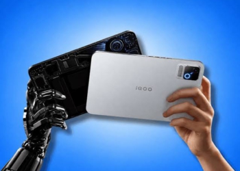 Tấm nền OLED 165Hz và quạt tản nhiệt cơ học giải quyết bài toán tụt xung game nặng trên iQOO Pad Ultra