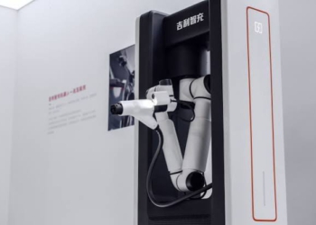 Công nghệ vi xung phục hồi mạ lithium và AI kiểm soát nhiệt độ trước 30 giây trên trạm sạc 2,25 MW của Geely