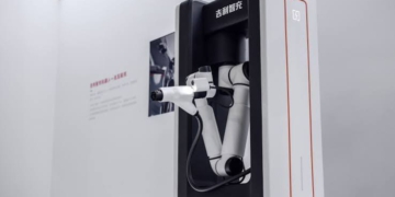 Công nghệ vi xung phục hồi mạ lithium và AI kiểm soát nhiệt độ trước 30 giây trên trạm sạc 2,25 MW của Geely