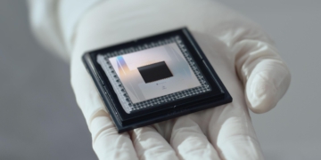 Google chip lượng tử Willow đạt bước ngoặt giảm lỗi theo cấp số nhân và định hình lại kiến trúc điện toán tương lai