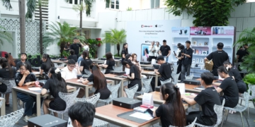 Di Động Việt Mở Bán iPhone Duo: Cột Mốc Thương Mại Của Smartphone Gập Apple Và Chiến Lược Dịch Vụ Tại Điểm Bán