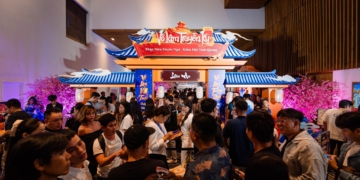 Võ Lâm Truyền Kỳ Mobile 10 tuổi: Hàng trăm ngọn hoa đăng và lời tri ân dành cho những người “giữ lửa”