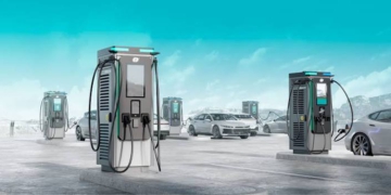 Thị trường ô tô điện Mỹ đứt gãy đà tăng trưởng: Canh bạc hàng tỷ USD đối diện bài toán hạ tầng và chi phí