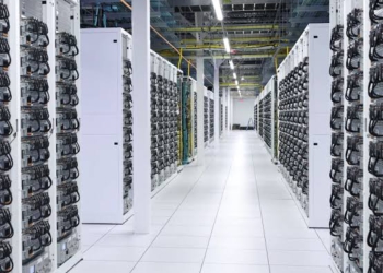 SpaceX ký thỏa thuận tài chính 40 tỷ USD với Apollo nhằm thuê chip AI và phần cứng máy chủ