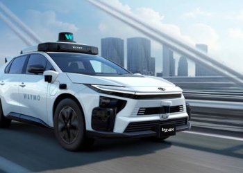 Waymo tích hợp công nghệ tự hành vào dây chuyền Toyota bZ4X, thách thức tham vọng Cybercab của Tesla